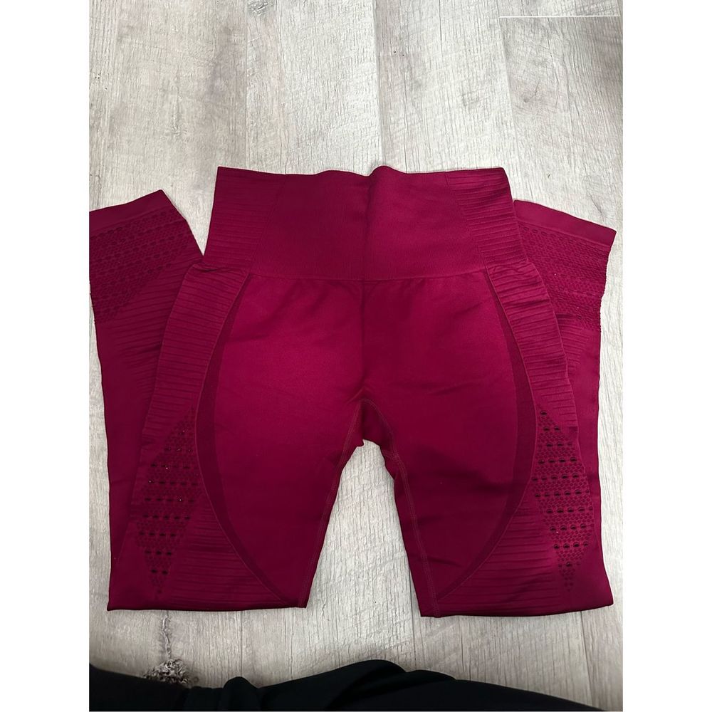 Seamless High Waisted Leggings Cutout Hollow Wine Red Energy Size Large